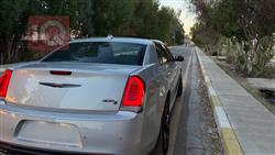 کرایسلەر 300